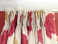 Curtain Header - flower pattern red on white